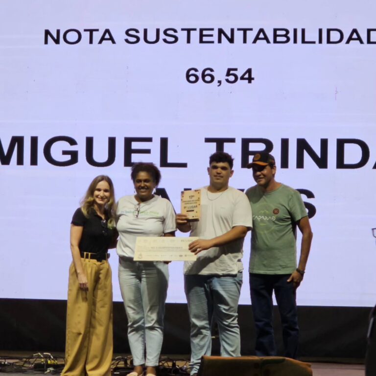 Instagram post from sitioaltocachoeira.cafe. This post is in position 3.