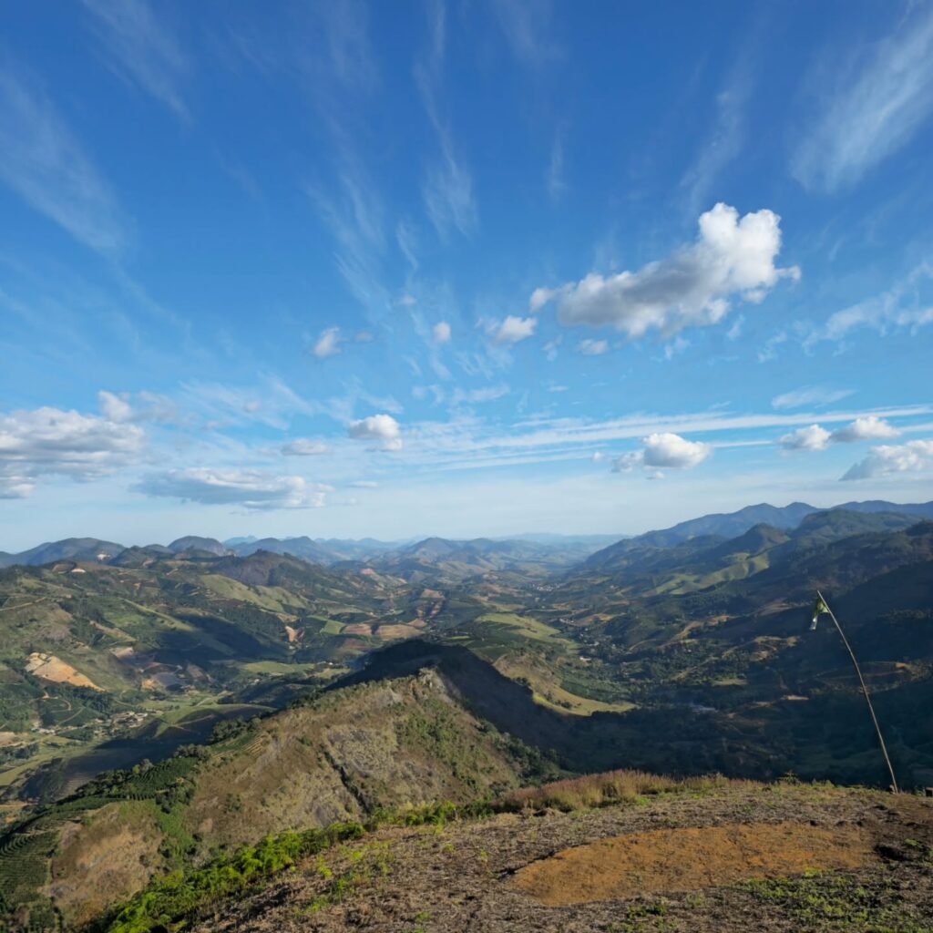 Instagram post from sitioaltocachoeira.cafe. This post is in position 17.